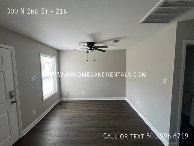 Building Photo - 300 N 2nd St