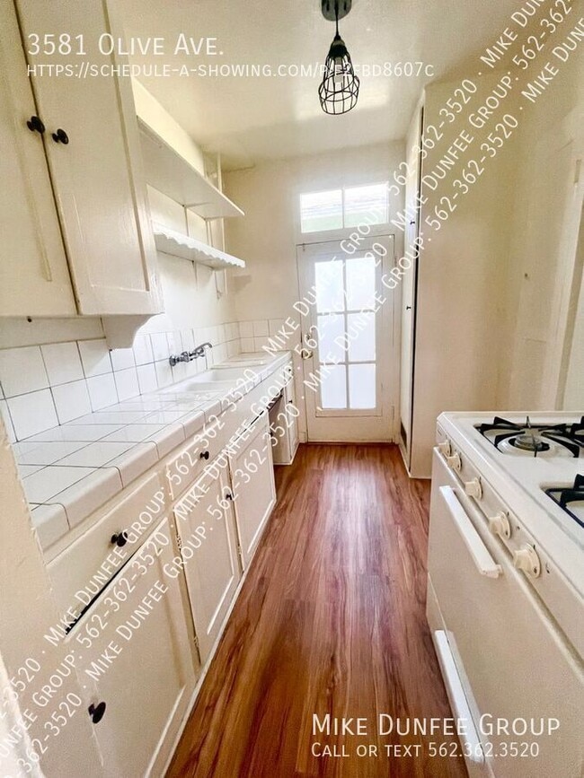 Building Photo - 3581 Olive Ave