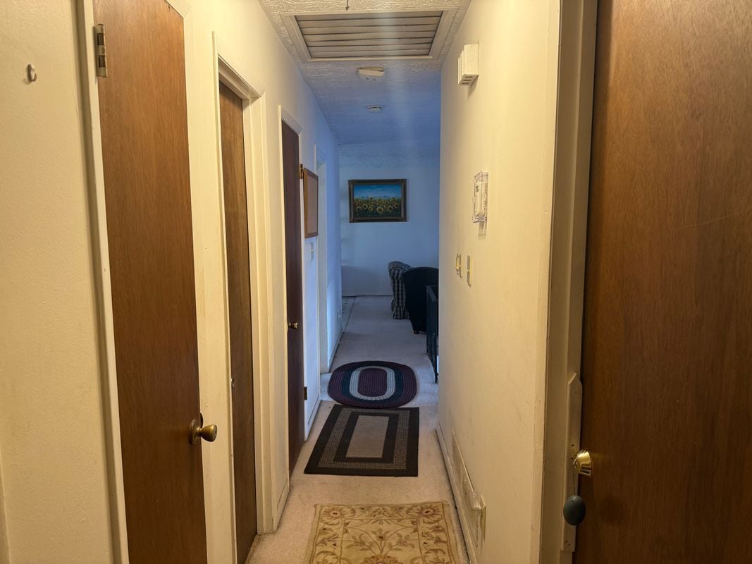 Building Photo - 258 Plantation Rd SW