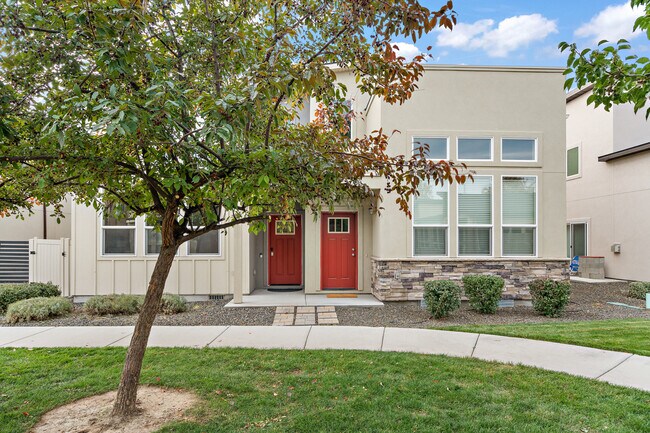 Building Photo - 2900 N Villere Ln