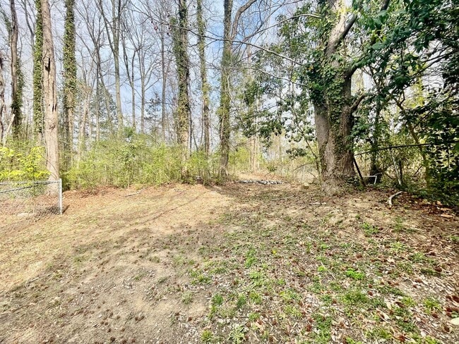 Building Photo - 6019 Double Rein Rd