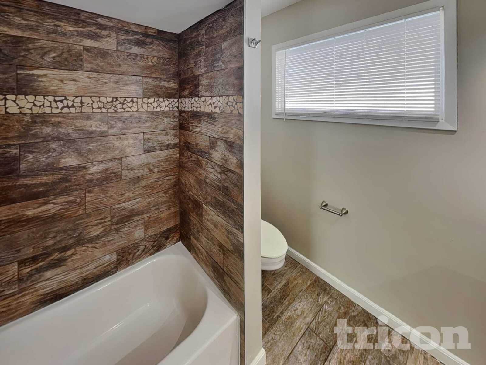 Building Photo - 13516 Grand Ave