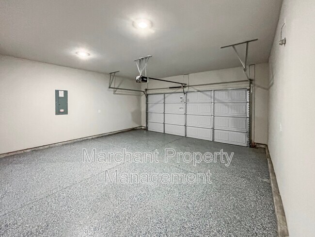 Building Photo - 760 Penfold Pt