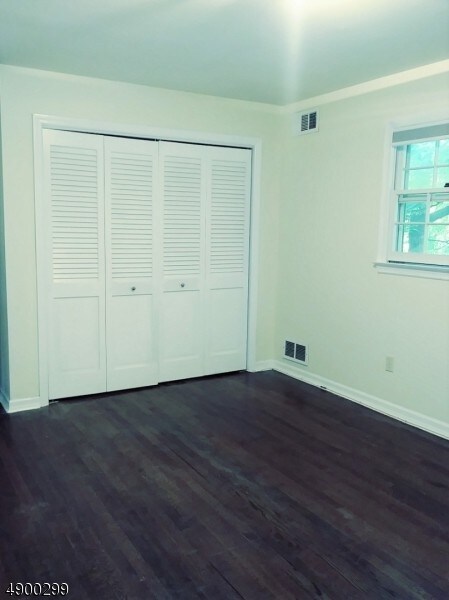 Building Photo - 245 Pompton Ave