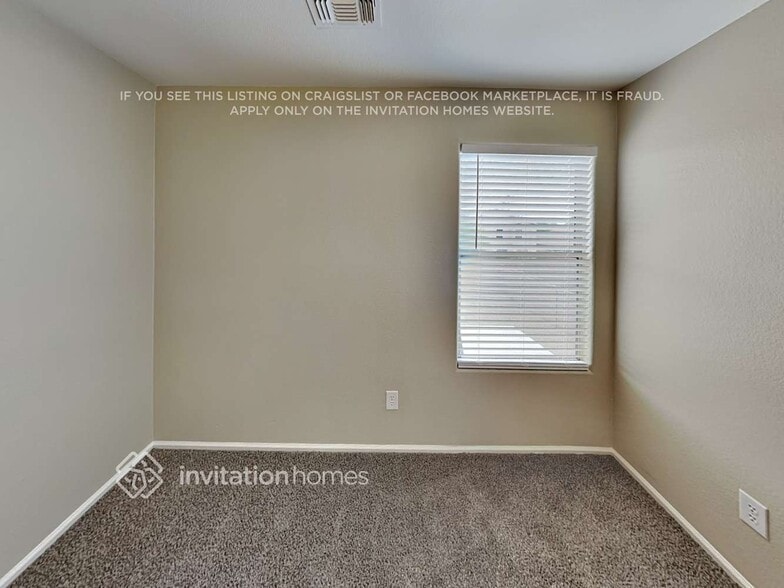 Building Photo - 785 E Beargrass Pl