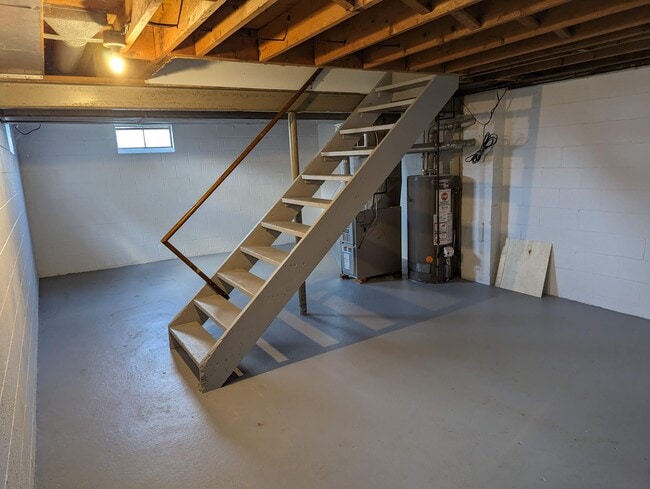 Building Photo - 3011 Dalton Pl SW