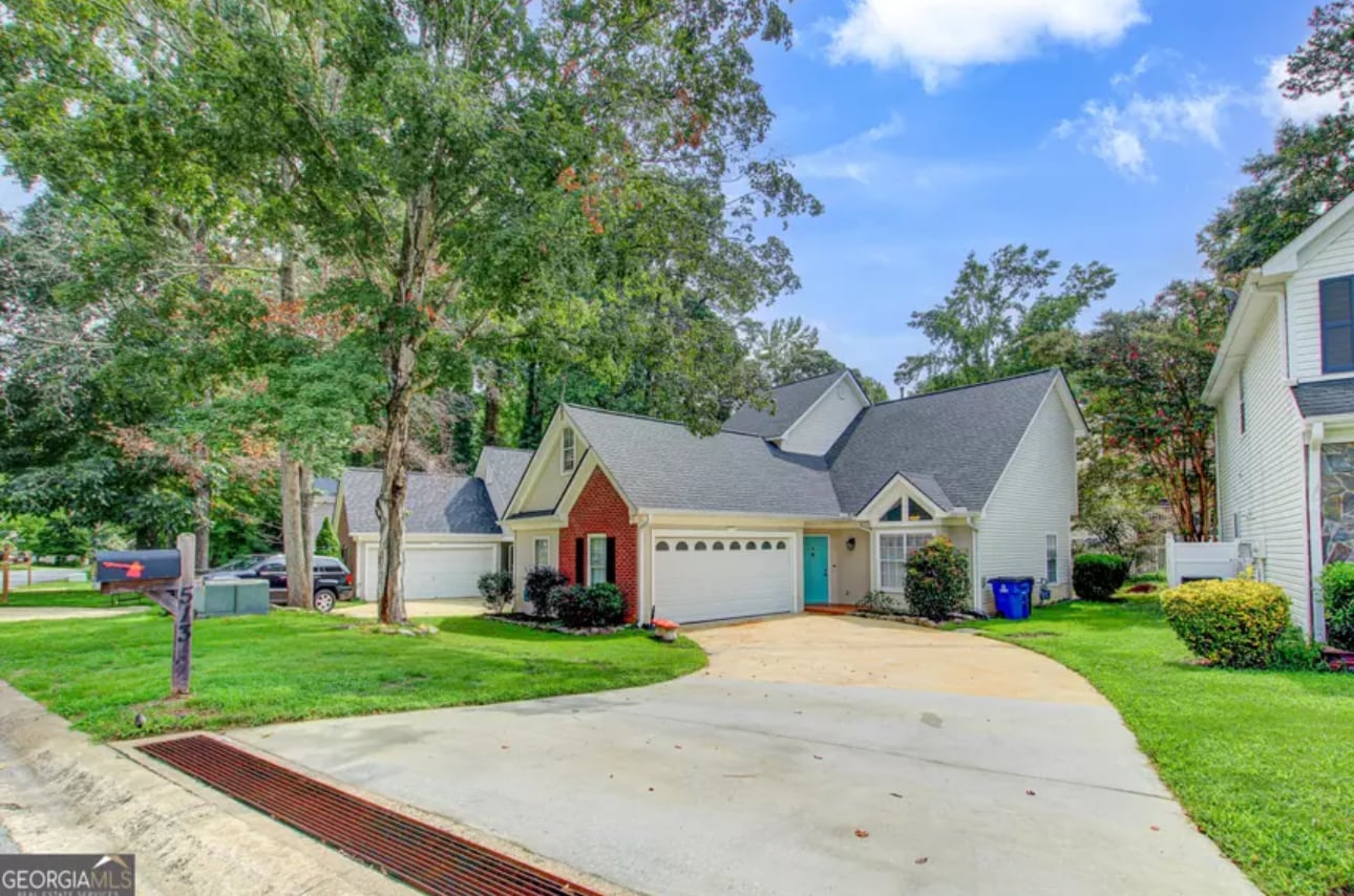 Building Photo - 513 N Fairfield Dr