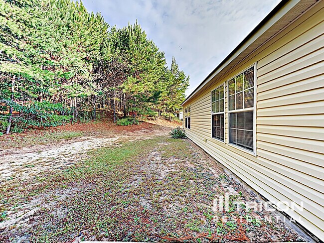 Building Photo - 6868 Merrywood Dr