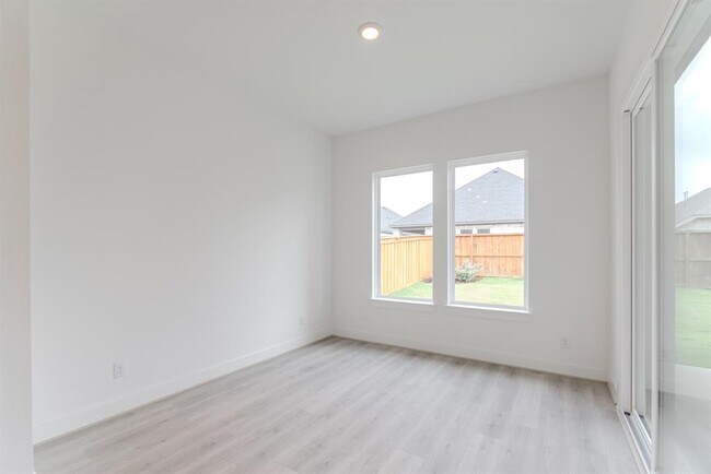 Building Photo - 7134 Carriage Lgt Dr