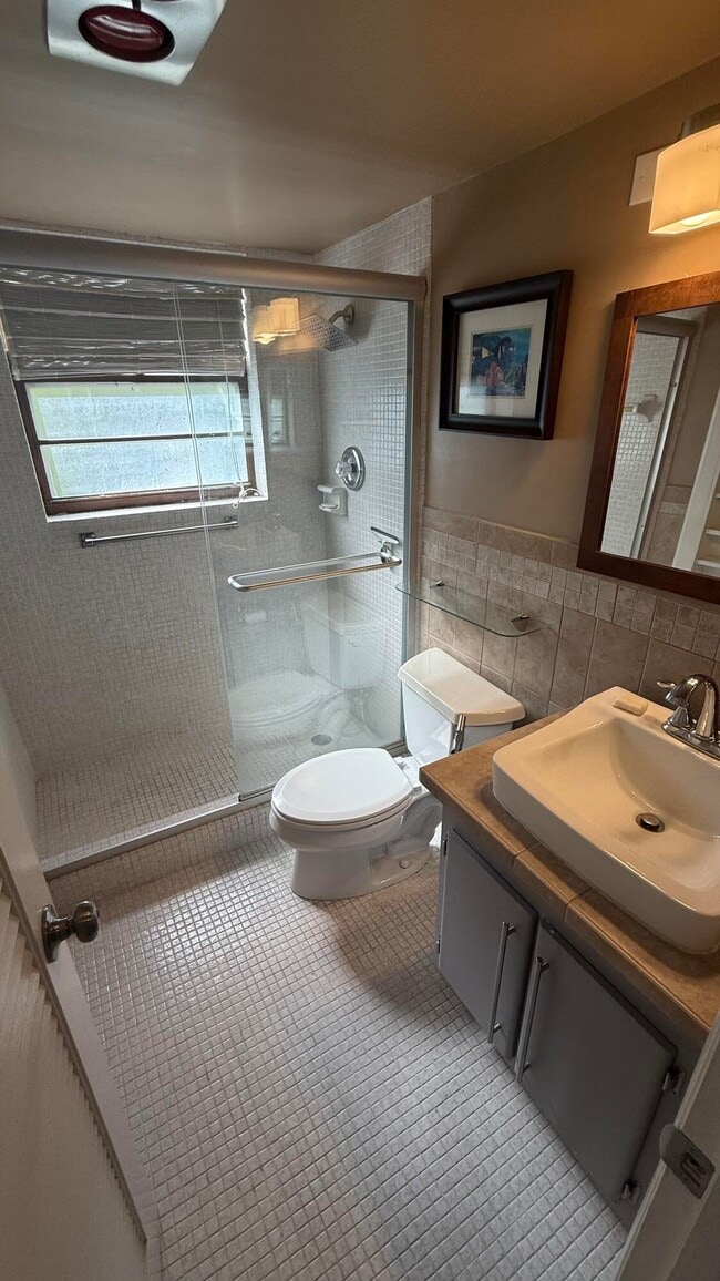 Building Photo - 21 Markham A