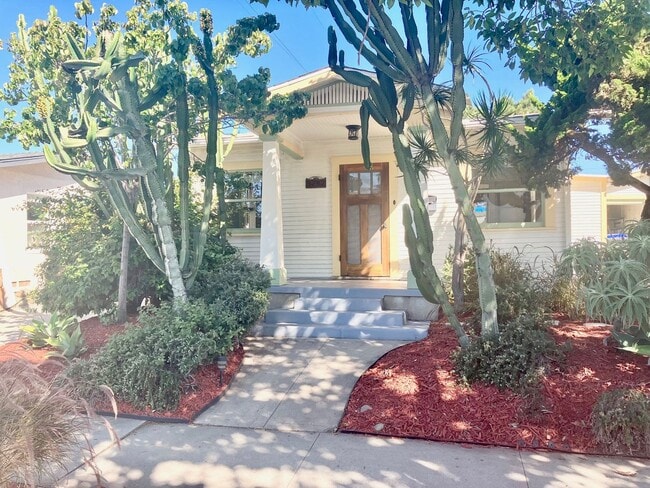 Building Photo - Charming Pet Friendly Home in Normal Heights