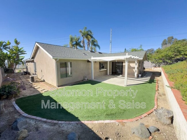 Building Photo - 905 Viewpoint Dr