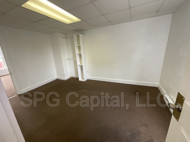 Building Photo - 123 W Jackson St