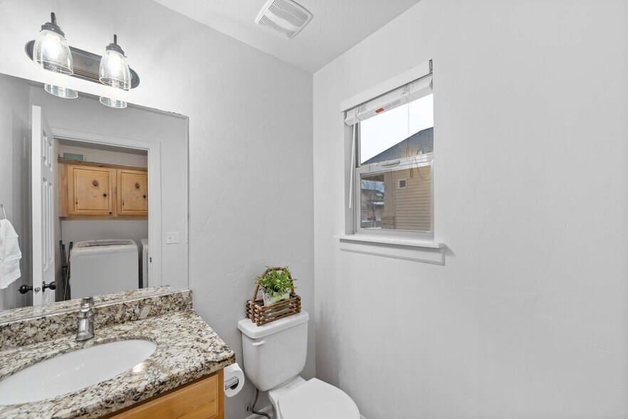 Building Photo - 7102 N Mohican Dr