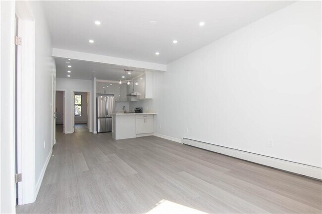 Building Photo - 7604 5th Ave