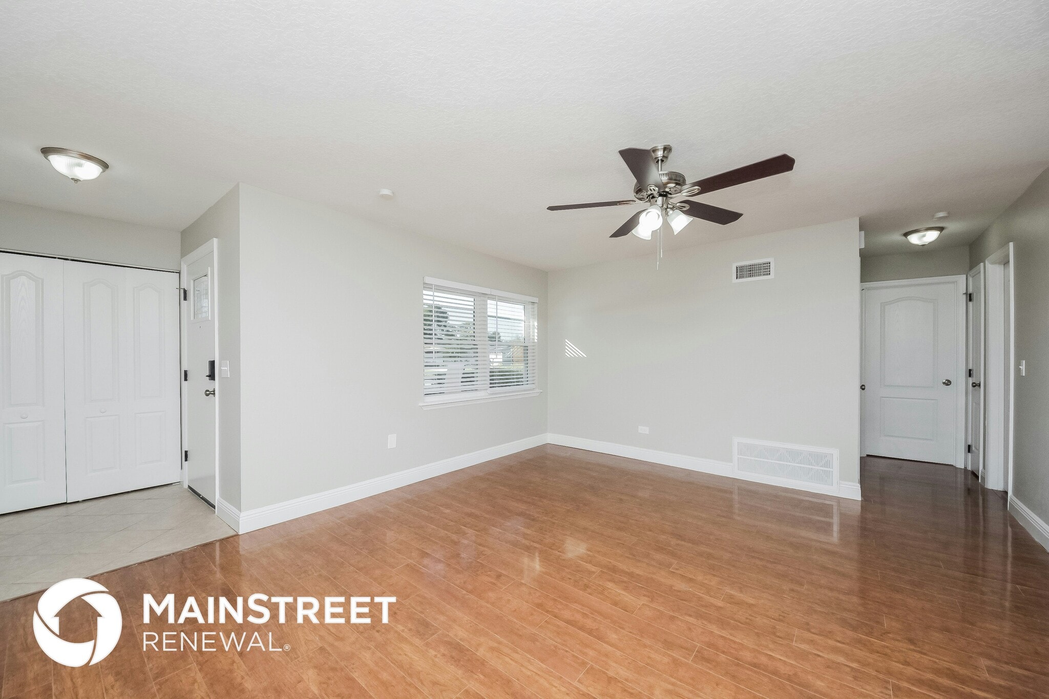 Building Photo - 881 Evangeline Ave