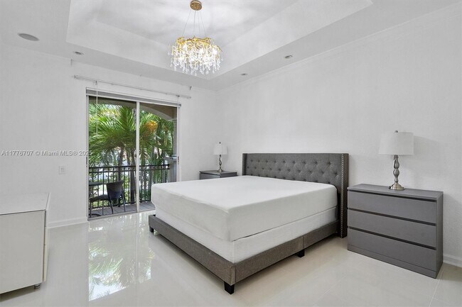 Building Photo - 1382 Harbor View W