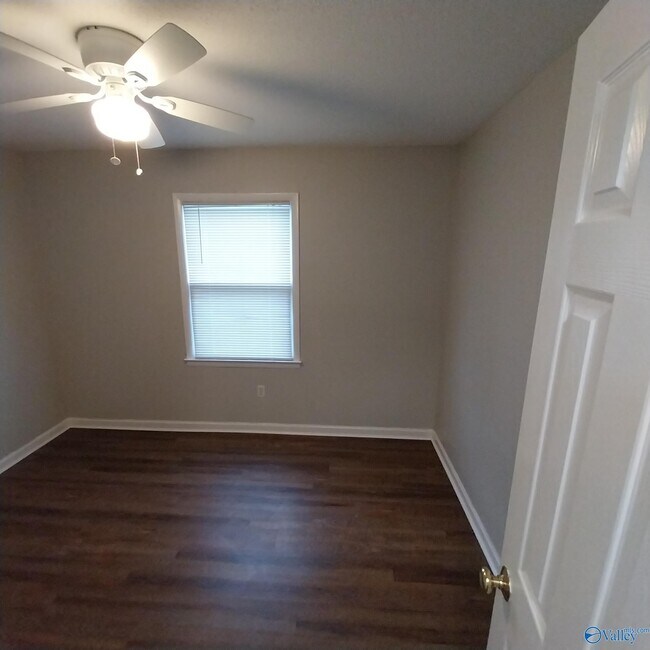 Building Photo - 12009 Sugar Mill Cir