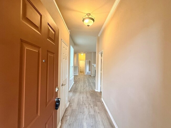 Building Photo - 4501 Aspen Glen Rd