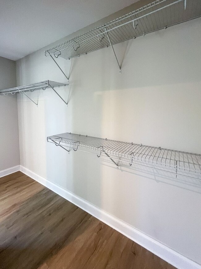 Building Photo - 1529 Birnam Dr