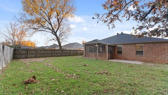 Building Photo - "Delightful 4-Bed Bentonville Haven with C...
