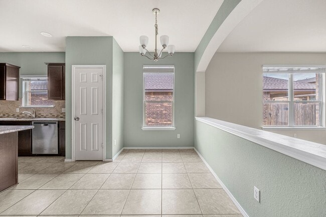 Building Photo - 1414 Fawn Lily Dr
