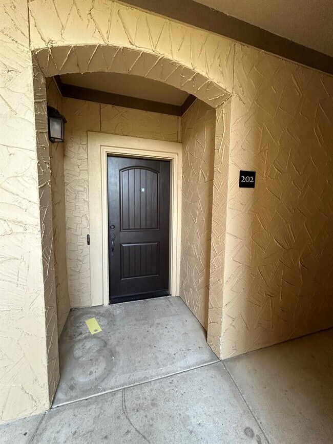 Building Photo - 6608 Lantern View Dr