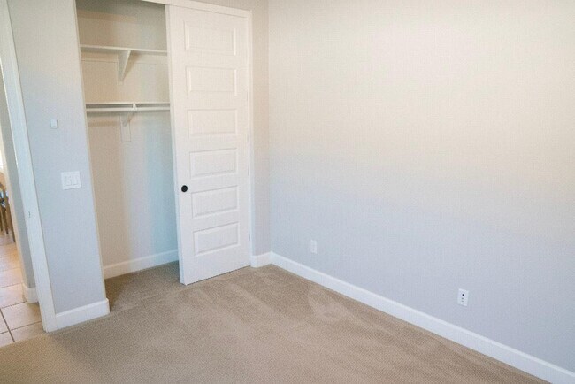 Building Photo - 30401 N 115th Dr