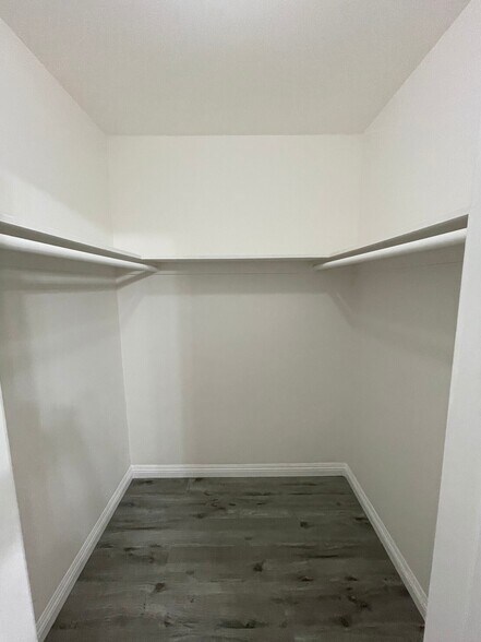 Building Photo - 1337 19th St