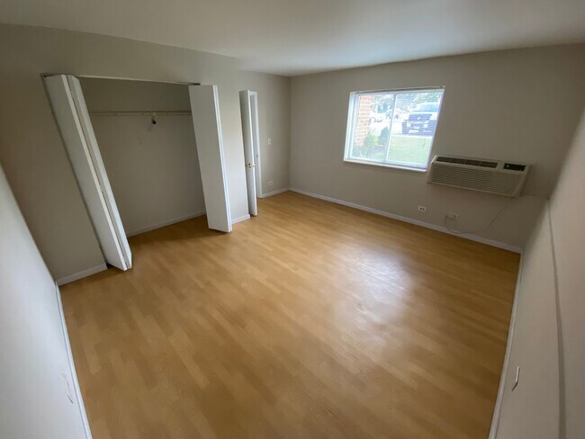 Building Photo - 620 E Liberty St