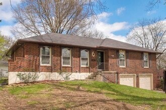 Building Photo - 9024 E 90 Terrace