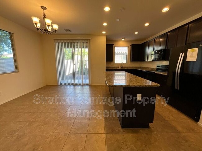 Building Photo - 3432 E Russell St