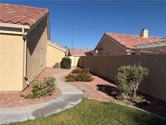 Building Photo - 5708 Owl Butte Ct