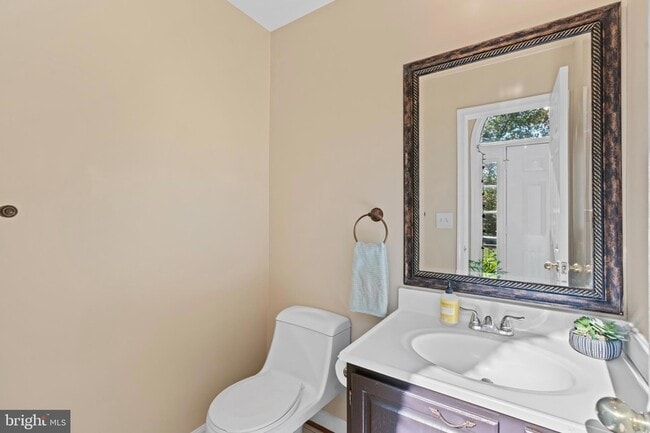 Building Photo - 20324 Cedarhurst Way