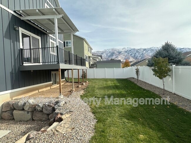 Building Photo - 1028 E Bigelow Ave