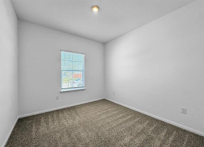 Building Photo - 1941 Crowned Eagle Pass