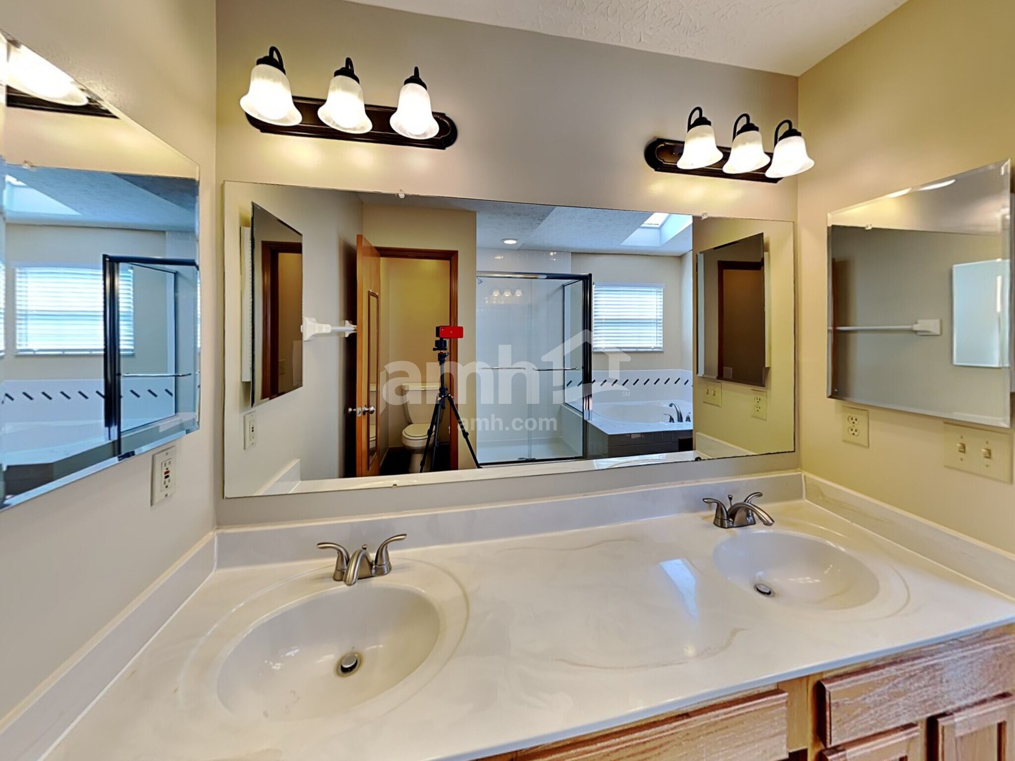 Building Photo - 12098 Mallard Pond Dr