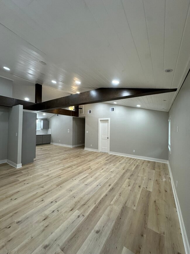 Building Photo - 8223 Wallis St