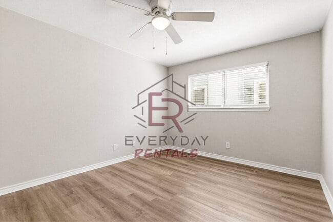 Building Photo - $500 OFF FIRST MONTHS RENT!!