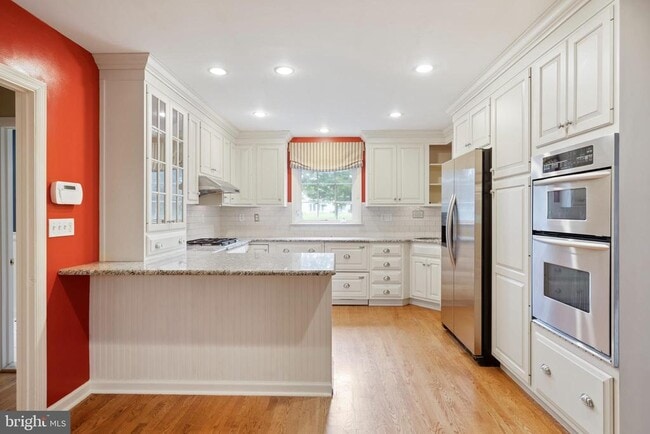 Building Photo - 120 Walker Rd