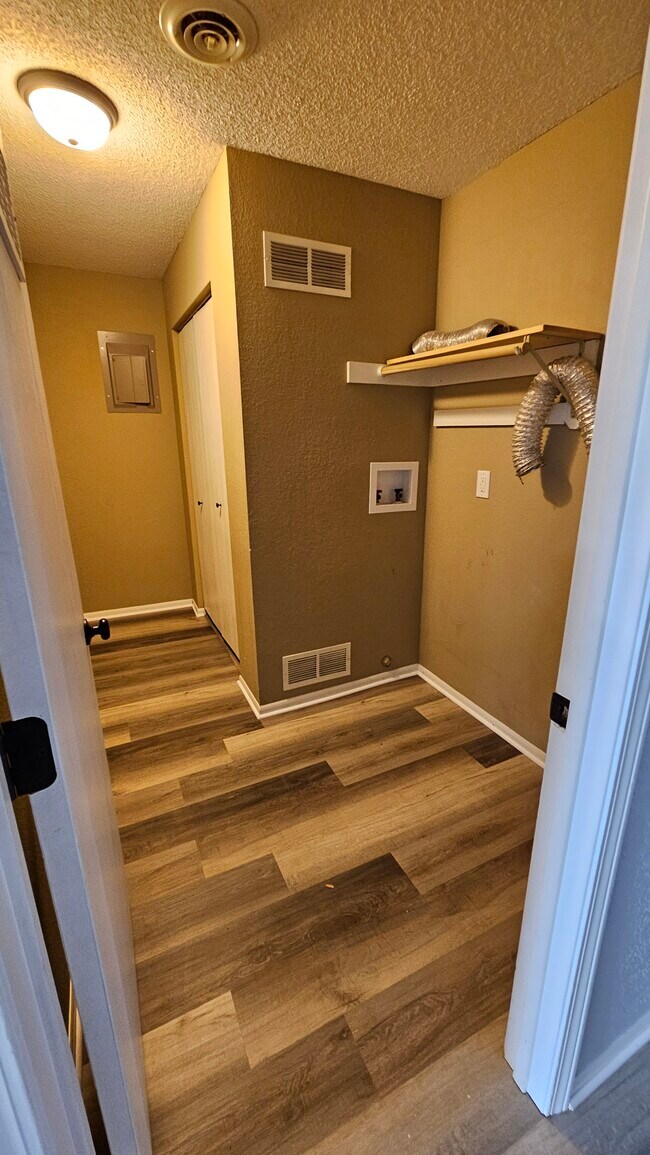 Building Photo - Gilbert 4