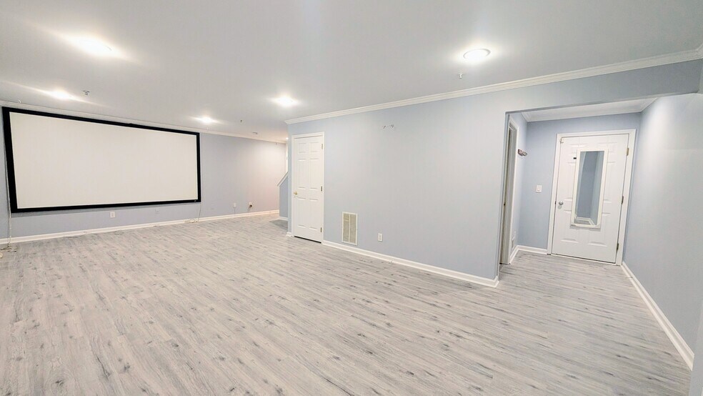 Building Photo - 3038 King Ct