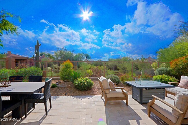 Building Photo - 6939 E Bramble Berry Ln