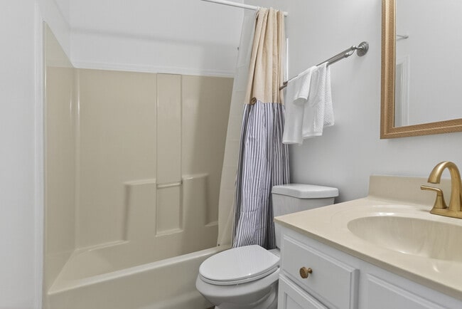 Building Photo - Beautiful Ranch Home Near Dining, Shopping & The Palladium