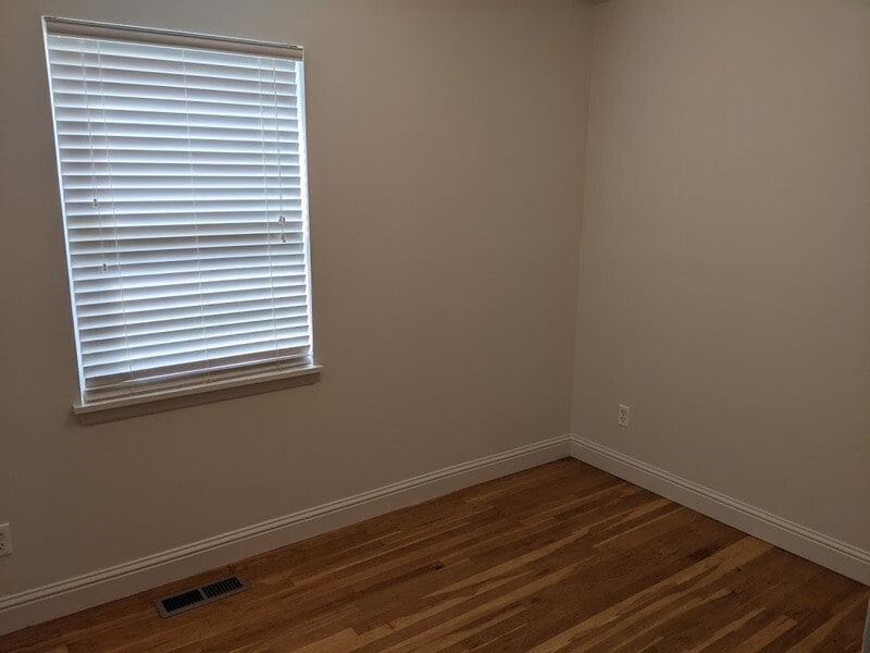 Building Photo - 614 Butler Dr