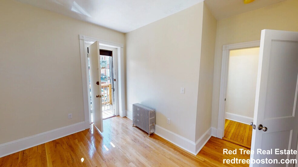 Building Photo - 1595 Beacon St