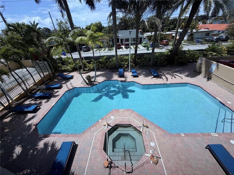 Building Photo - 3500 Coral Way