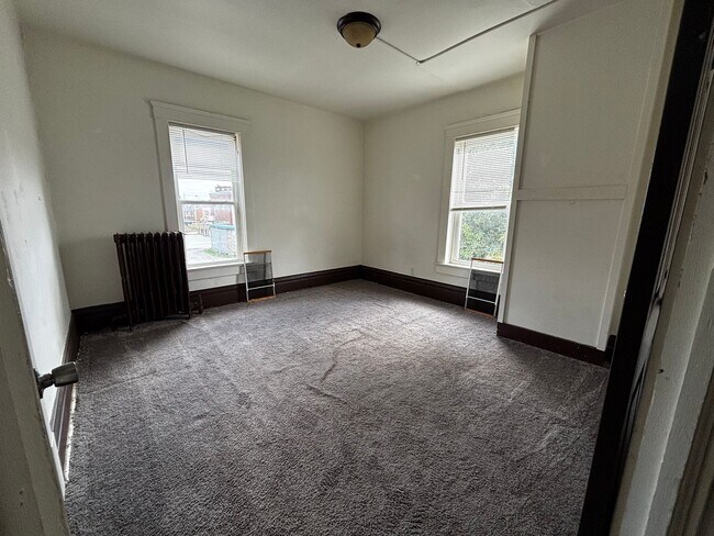 Building Photo - wpop127