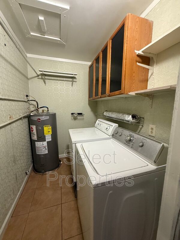 Building Photo - 1300 Aggie Rd