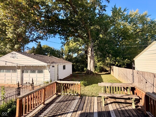 Building Photo - 1524 E 54th St